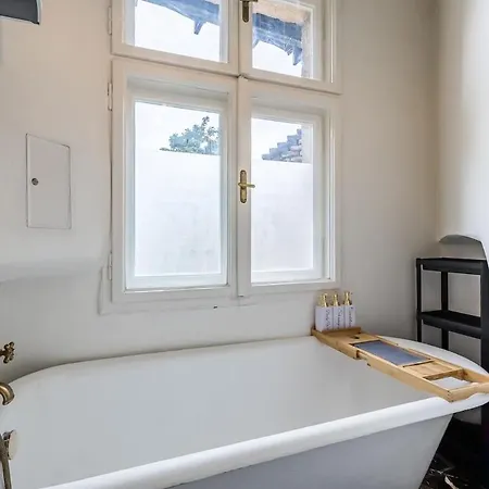 Essence In Prime Bratysława