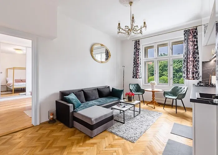 Essence In Prime * ברטיסלאבה